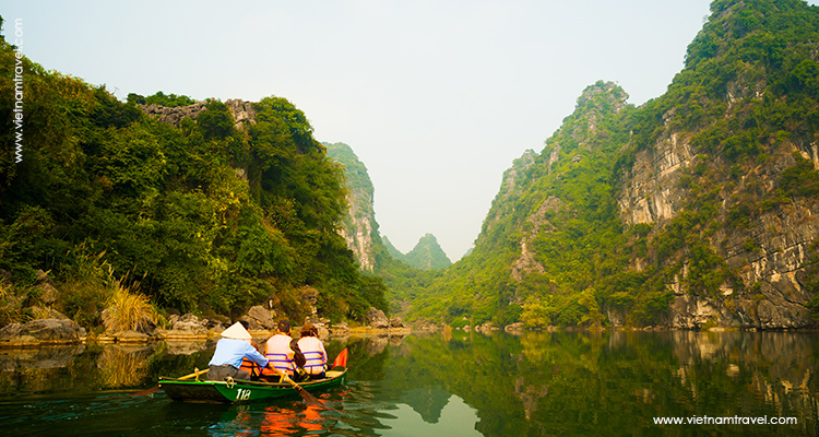 Vietnam-Ninhbinh-Ninh-Binh-Excursion-4