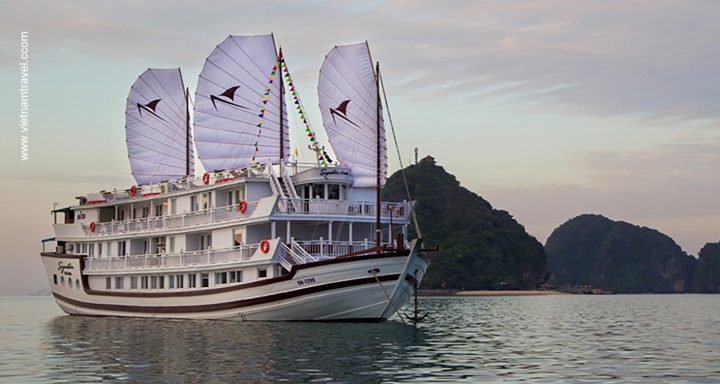 Signature Royal Cruise vietnam
