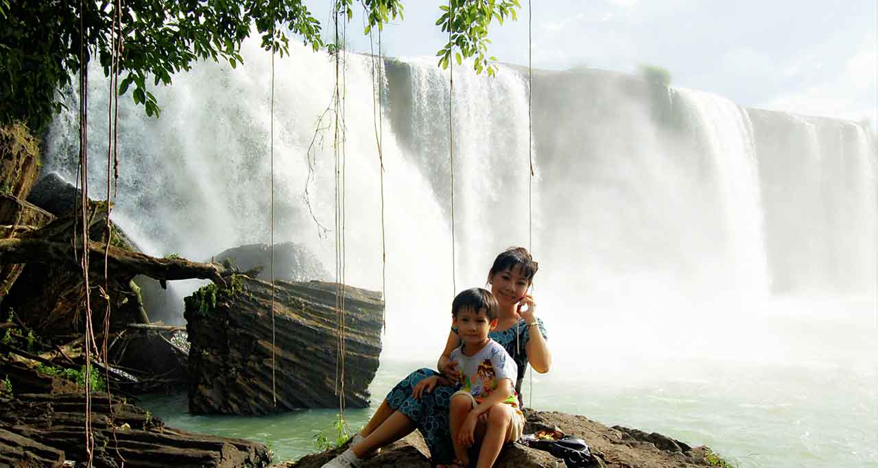 Dray Nur Waterfall Dray Nur waterfall, Dak Lak Province